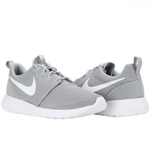 Nike Kids Roshe Sneakers | Size 13 | Gray | White |